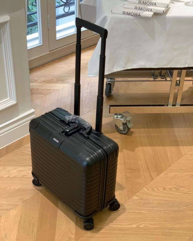 ЧЕМОДАН RIMOWA фото