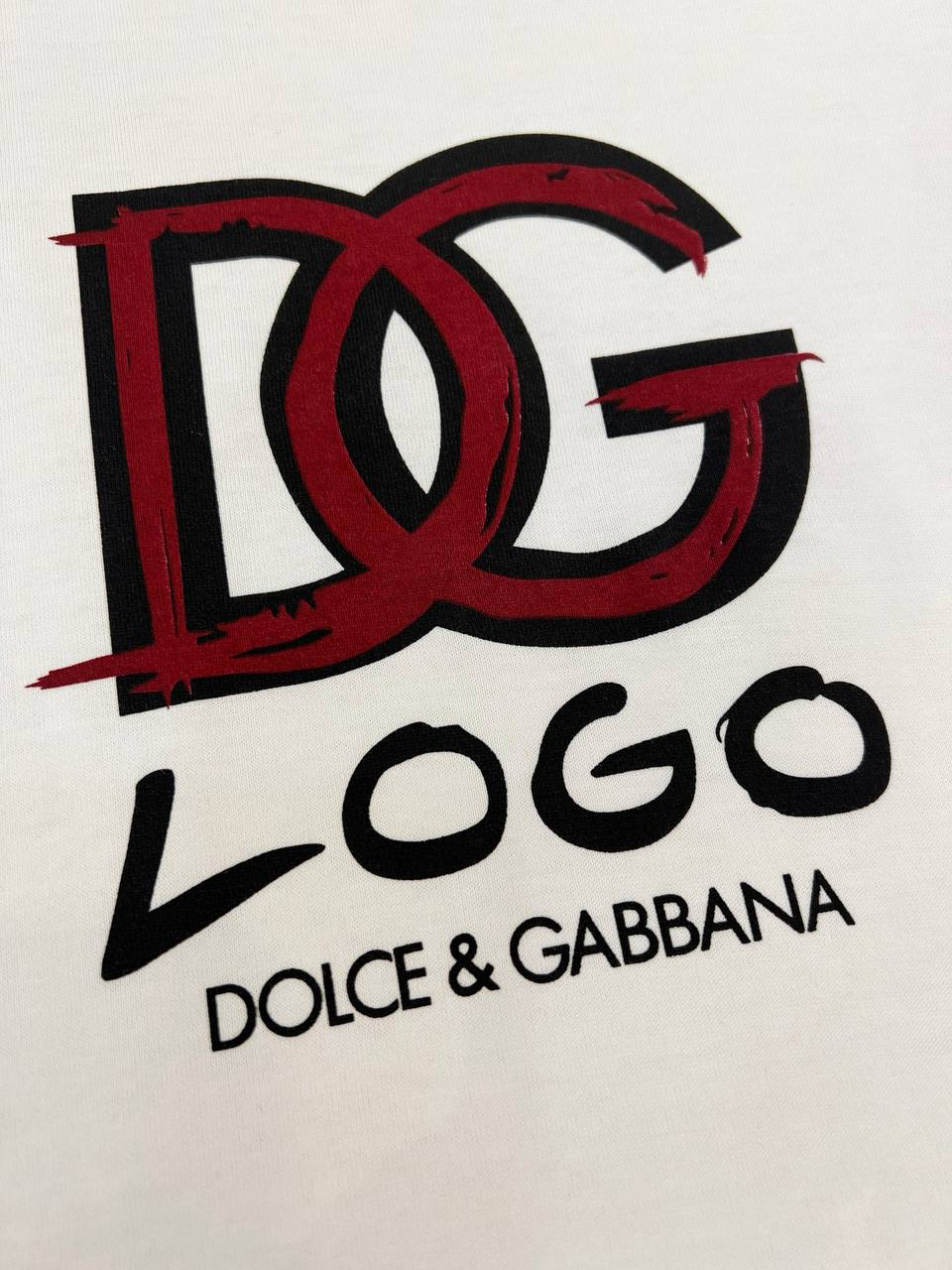 МУЖСКАЯ ФУТБОЛКА DOLCE & GABBANA детальное фото