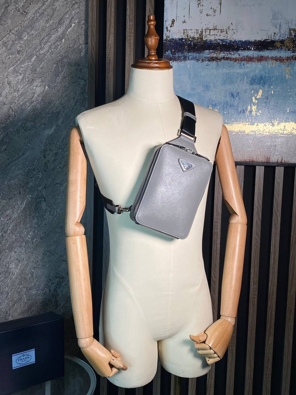 МУЖСКАЯ СУМКА СЛИНГ PRADA детальное фото
