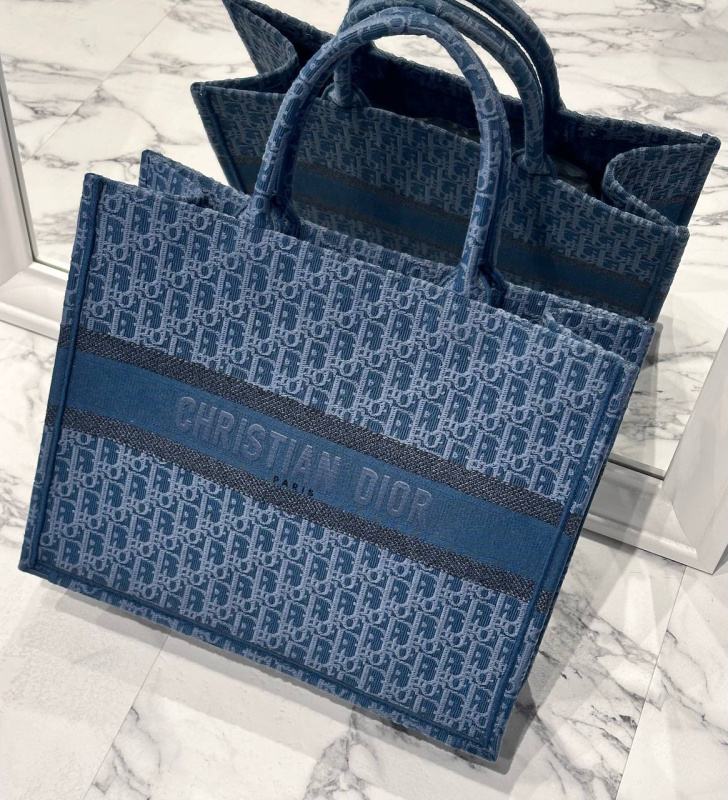 СУМКА CHRISTIAN DIOR BOOK фото