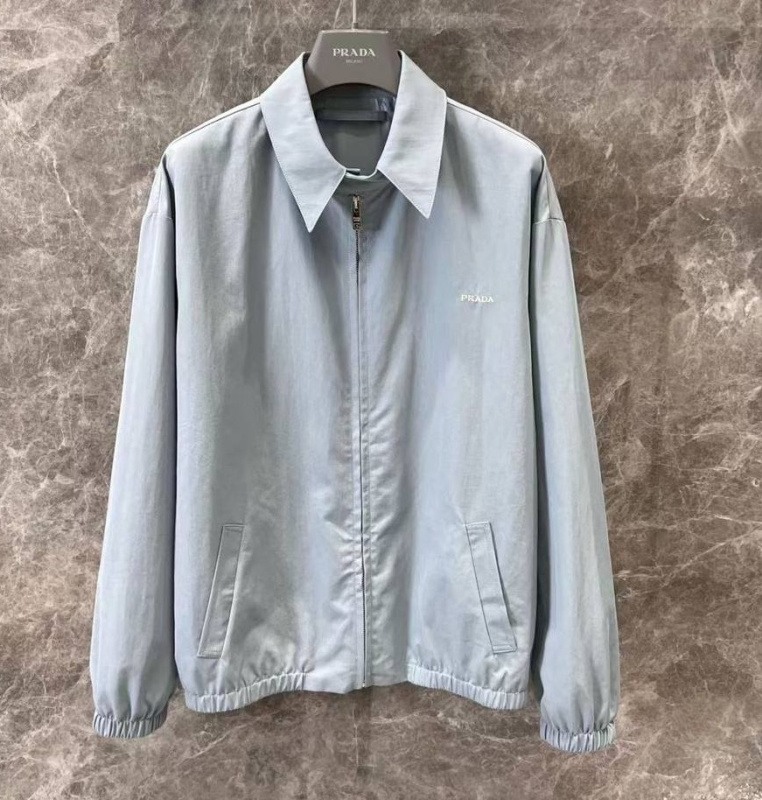 ВЕТРОВКА PRADA фото