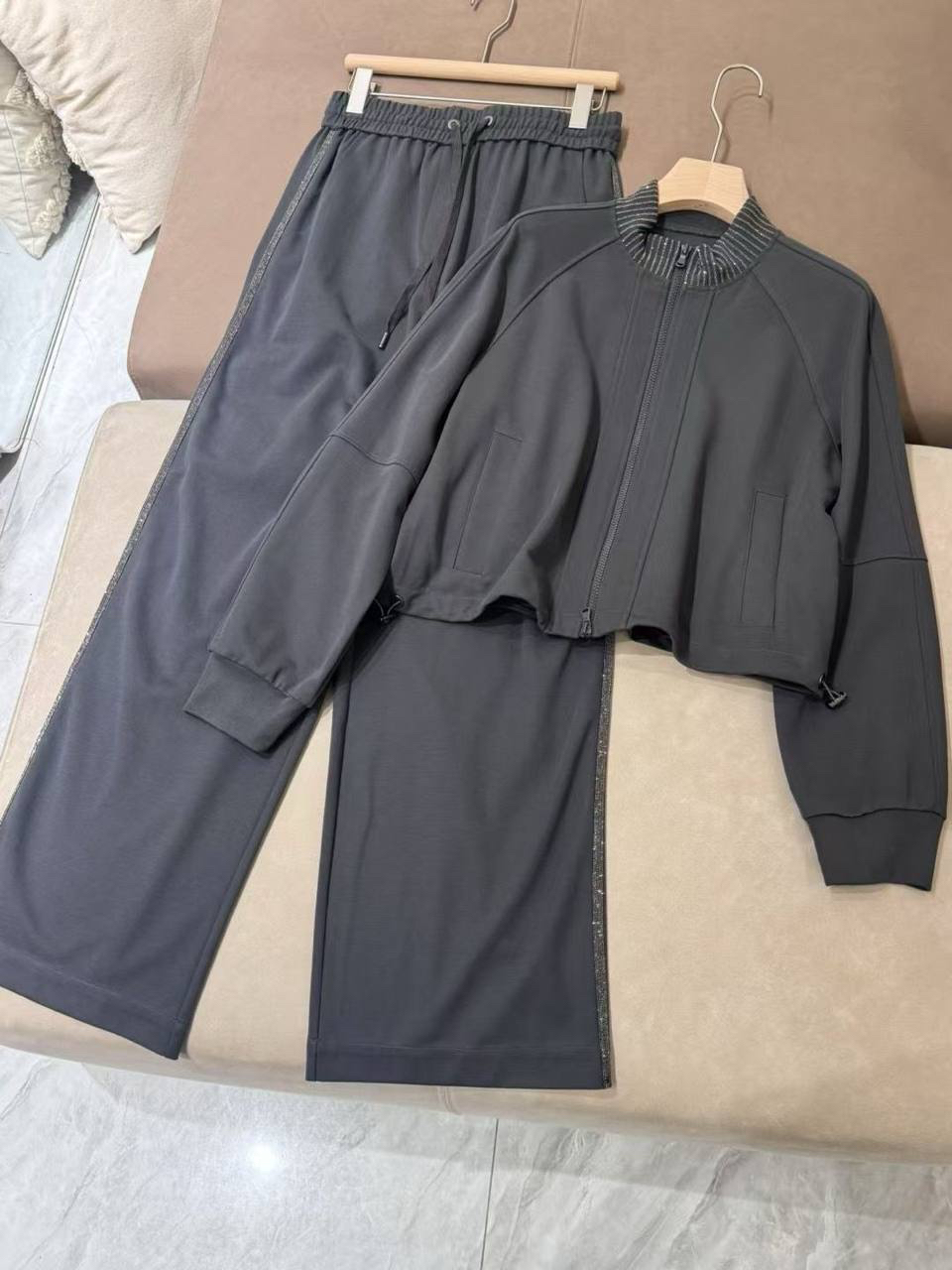 КОСТЮМ BRUNELLO CUCINELLI детальное фото