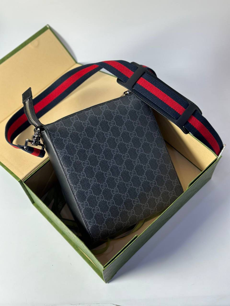 МУЖСКАЯ СУМКА МЕССЕНДЖЕР GUCCI детальное фото