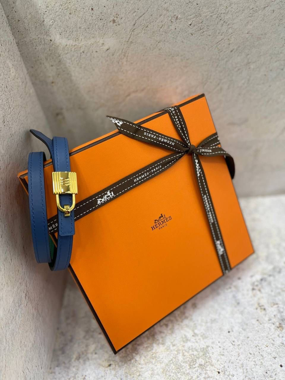 ЖЕНСКИЙ РЕМЕНЬ ДВУХСТОРОННИЙ HERMES детальное фото