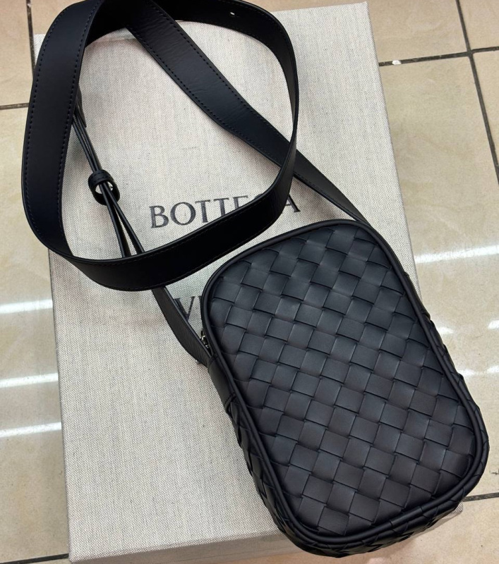 МУЖСКАЯ СУМКА МЕССЕНДЖЕР BOTTEGA VENETA фото