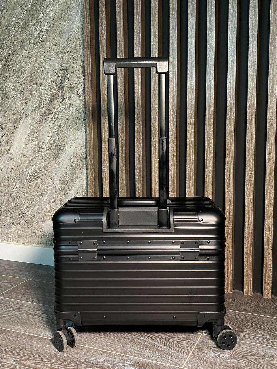 ЧЕМОДАН RIMOWA детальное фото