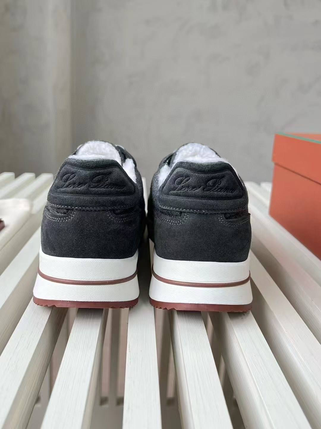 МУЖСКИЕ КРОССОВКИ LORO PIANA детальное фото