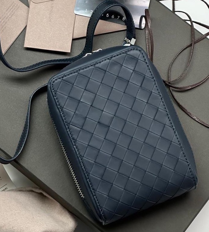 МУЖСКАЯ СУМКА МЕССЕНДЖЕР BOTTEGA VENETA фото