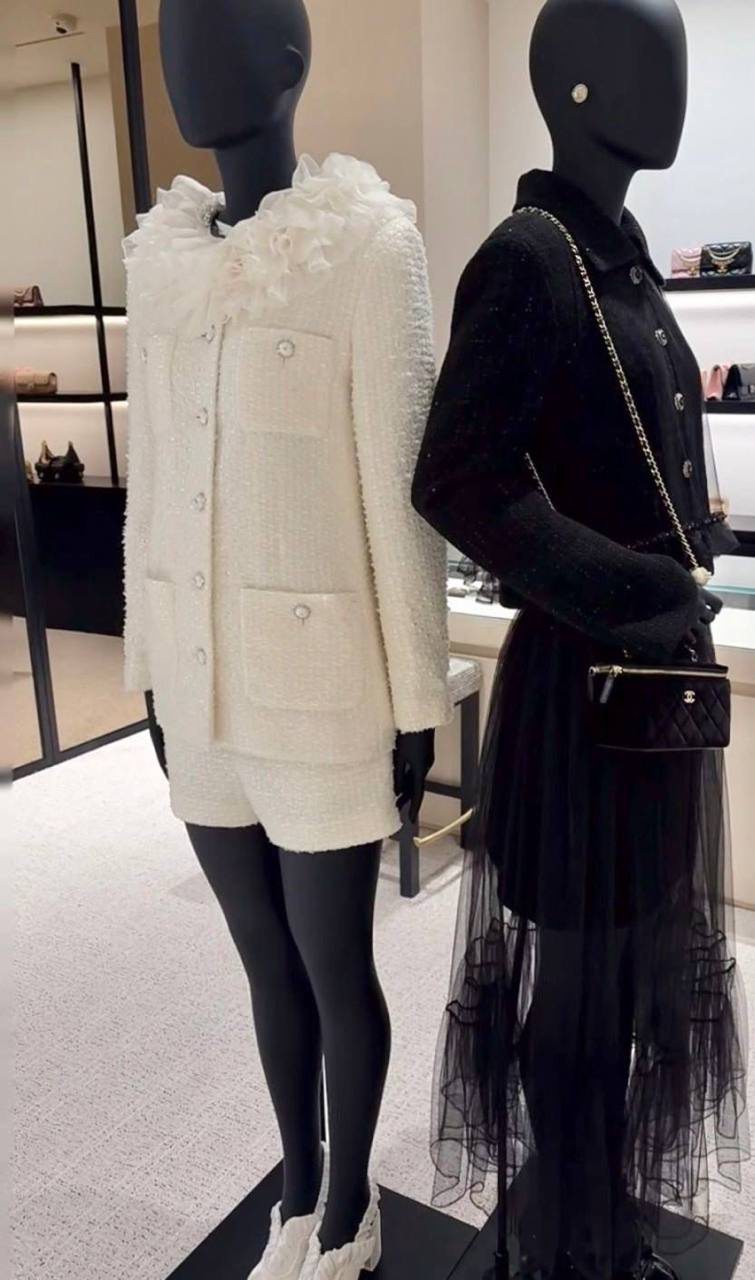КОСТЮМ CHANEL детальное фото