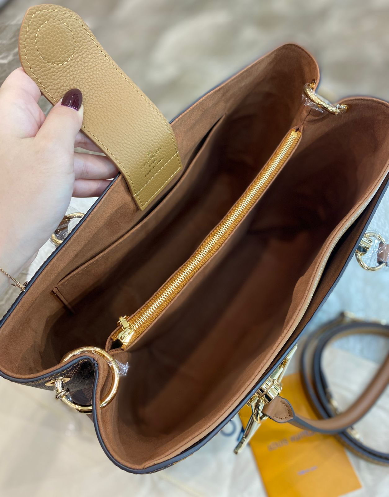 СУМКА LOUIS VUITTON RIVERSIDE детальное фото