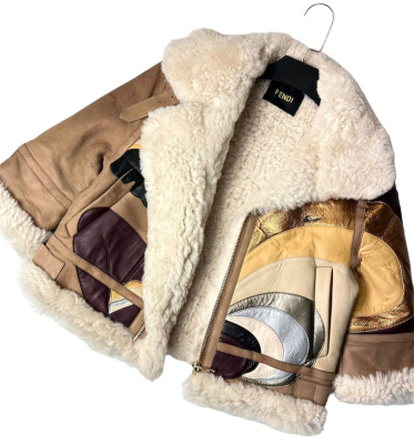 ДУБЛЕНКА FENDI фото