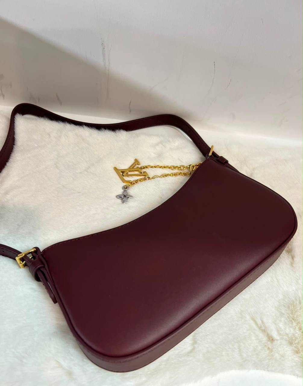 СУМКА LOUIS VUITTON детальное фото