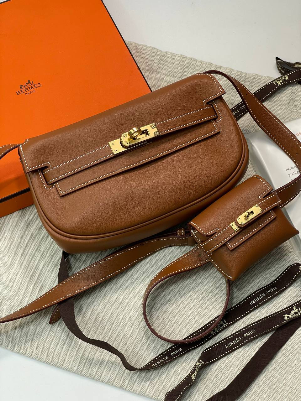 СУМКА HERMES KELLY MOOVE детальное фото
