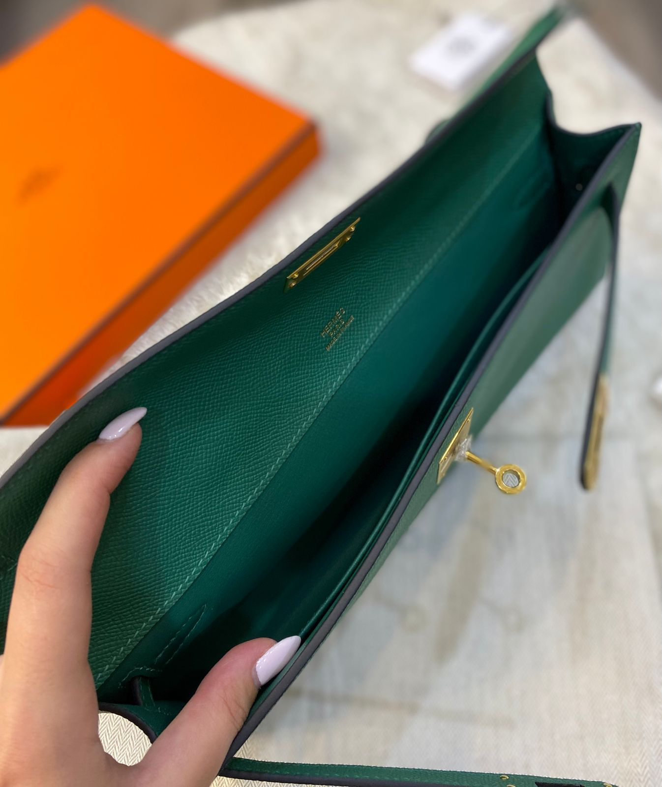 КЛАТЧ HERMES KELLY CUT детальное фото