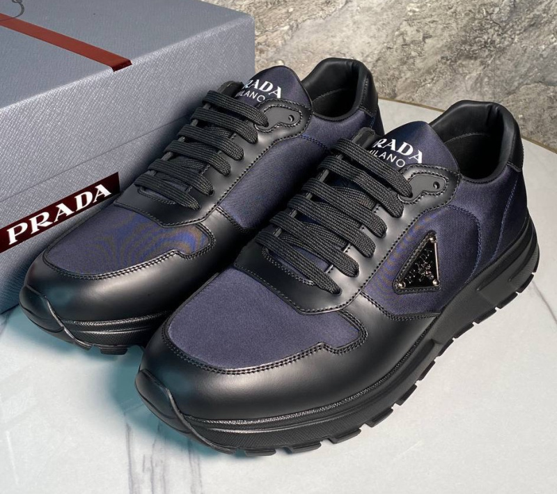 МУЖСКИЕ КРОССОВКИ PRADA фото
