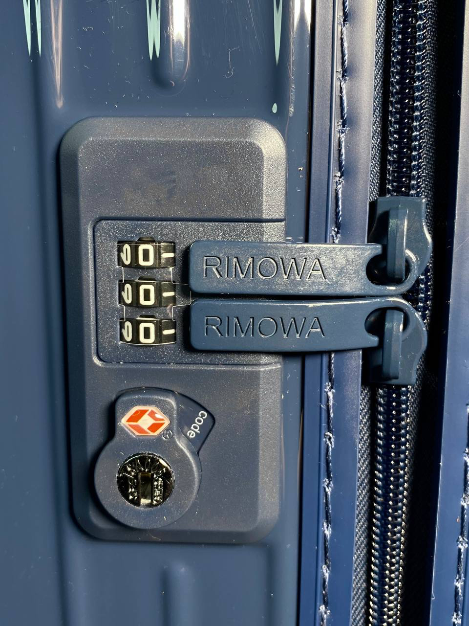ЧЕМОДАН RIMOWA детальное фото