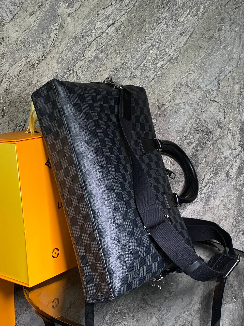 МУЖСКОЙ ПОРТФЕЛЬ LOUIS VUITTON детальное фото