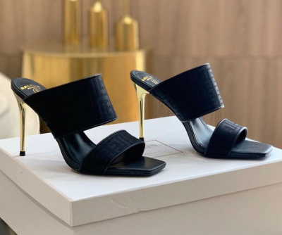 ШЛЕПКИ BALMAIN фото