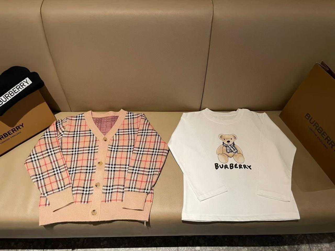 ДЕТСКИЙ КОСТЮМ BURBERRY детальное фото
