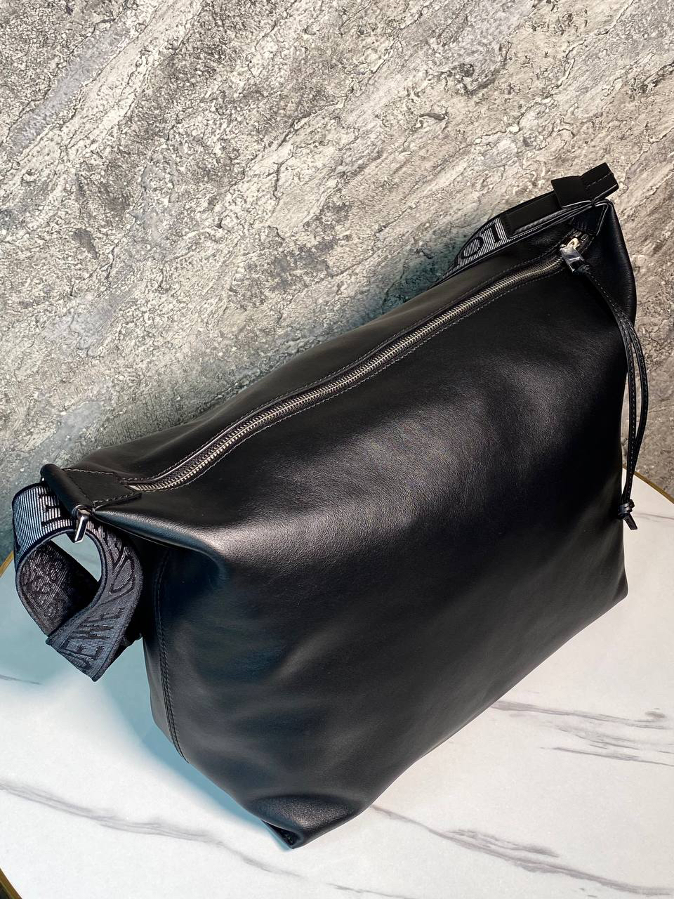 МУЖСКАЯ СУМКА МЕССЕНДЖЕР LOEWE детальное фото