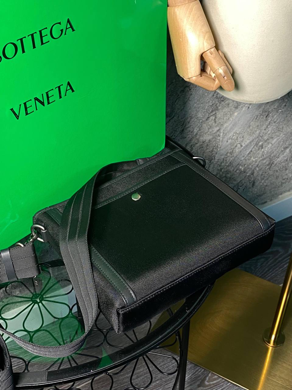 МУЖСКАЯ СУМКА МЕСЕНДЖЕР BOTTEGA VENETA детальное фото