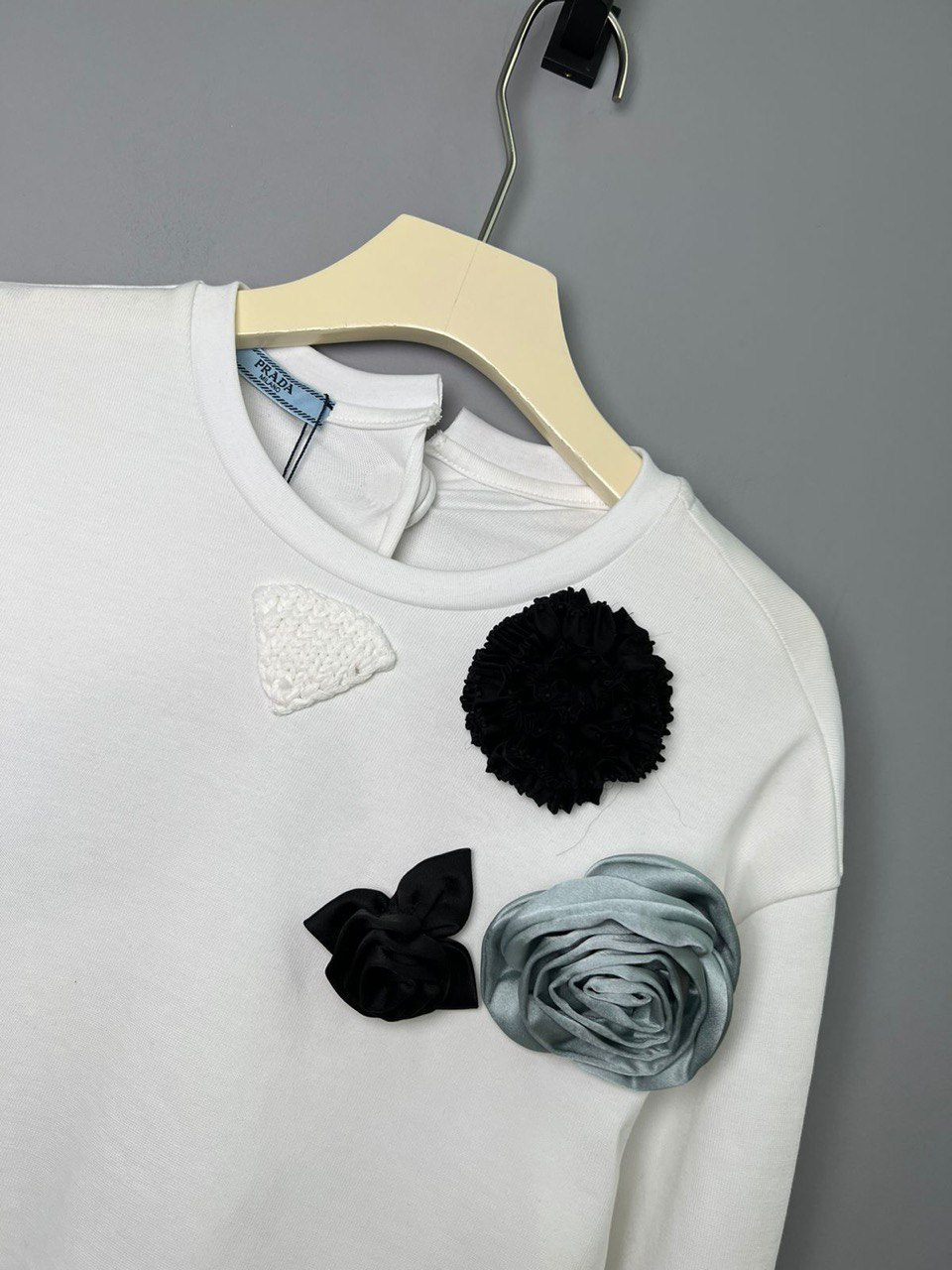 КОФТА PRADA детальное фото