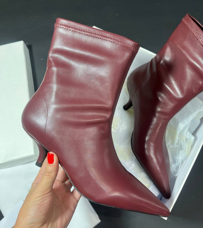 БОТИЛЬОНЫ TOTEME фото