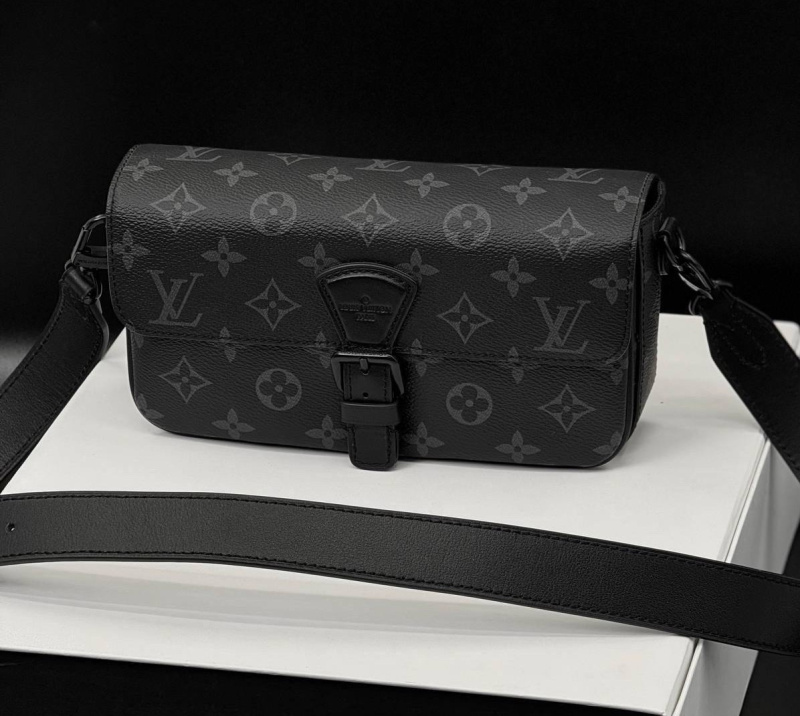 МУЖСКАЯ СУМКА МЕССЕНДЖЕР LOUIS VUITTON фото