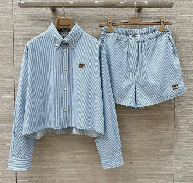 КОСТЮМ MIU MIU фото