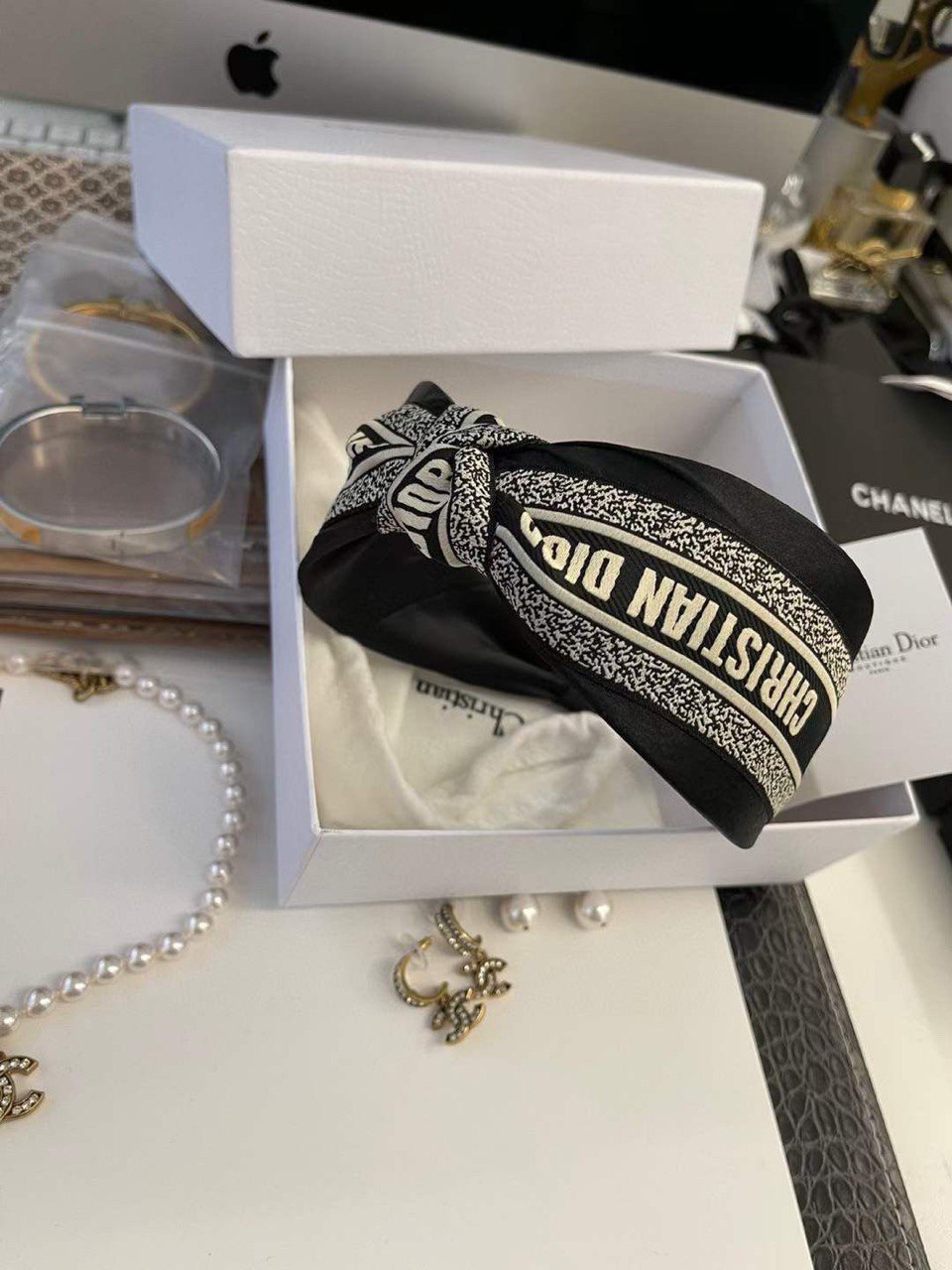ПОВЯЗКА НА ГОЛОВУ CHRISTIAN DIOR детальное фото