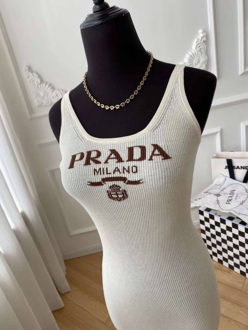 ПЛАТЬЕ PRADA детальное фото