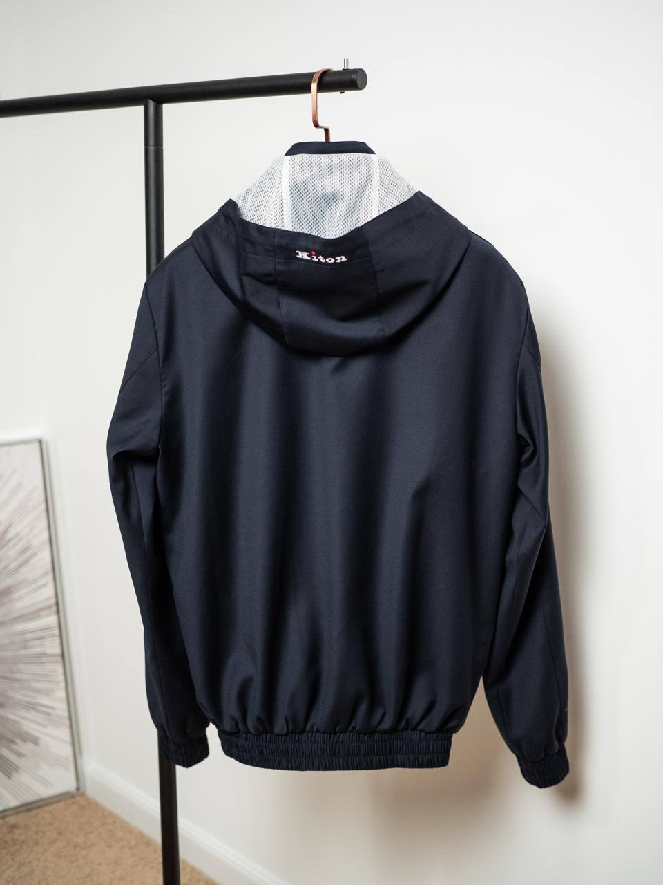 МУЖСКОЙ КОСТЮМ KITON детальное фото