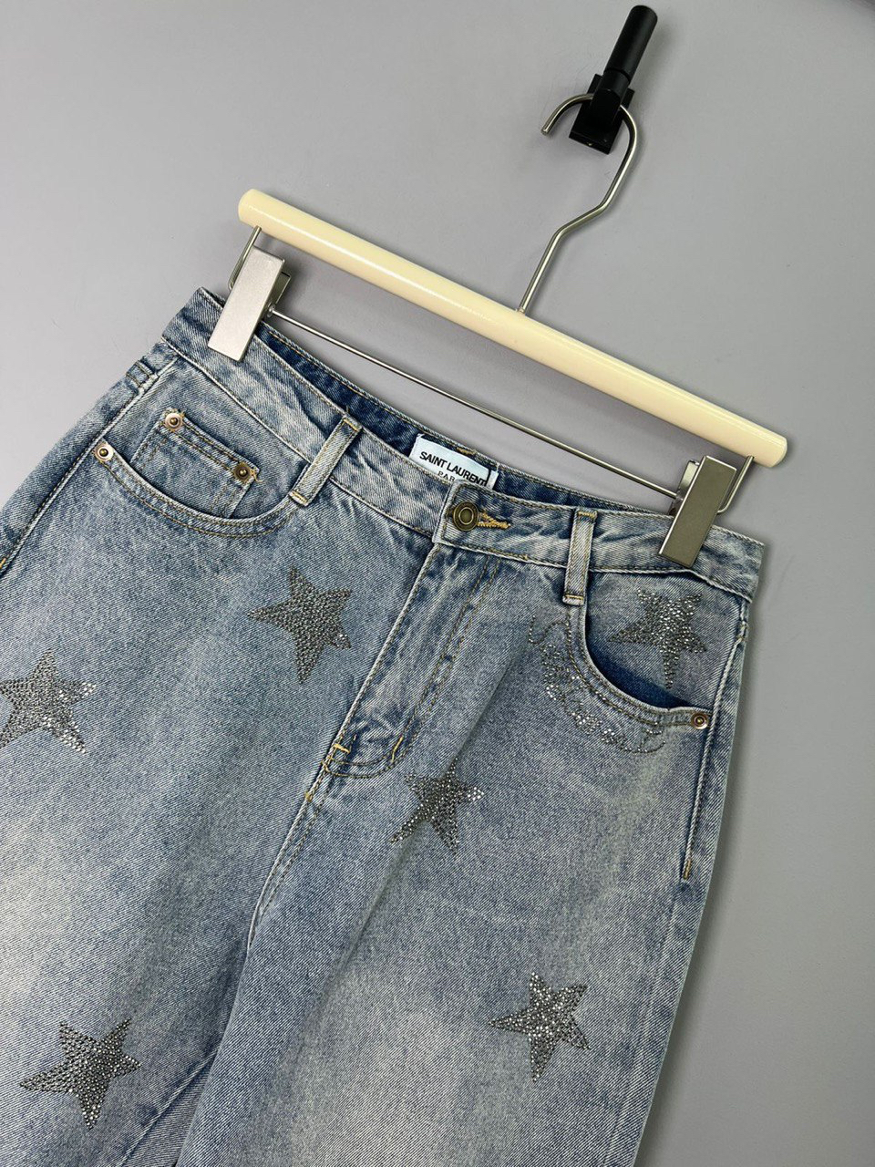 ДЖИНСЫ SAINT LAURENT детальное фото
