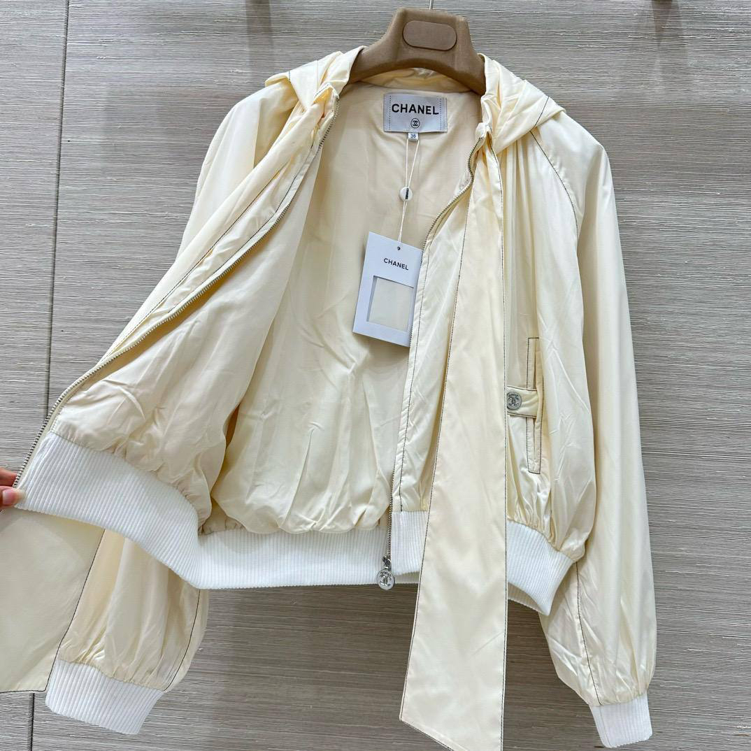 БОМБЕР CHANEL детальное фото