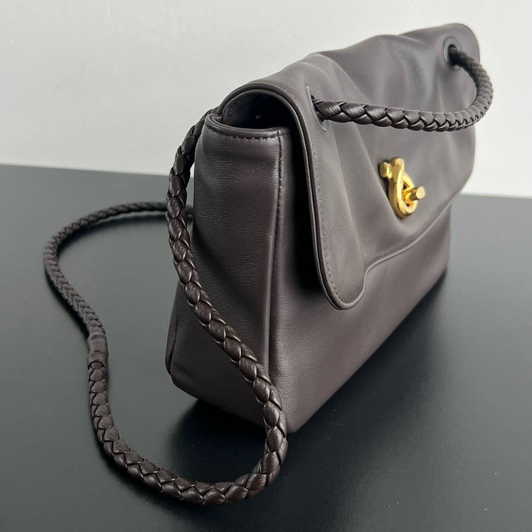 СУМКА BOTTEGA VENETA MADISON детальное фото