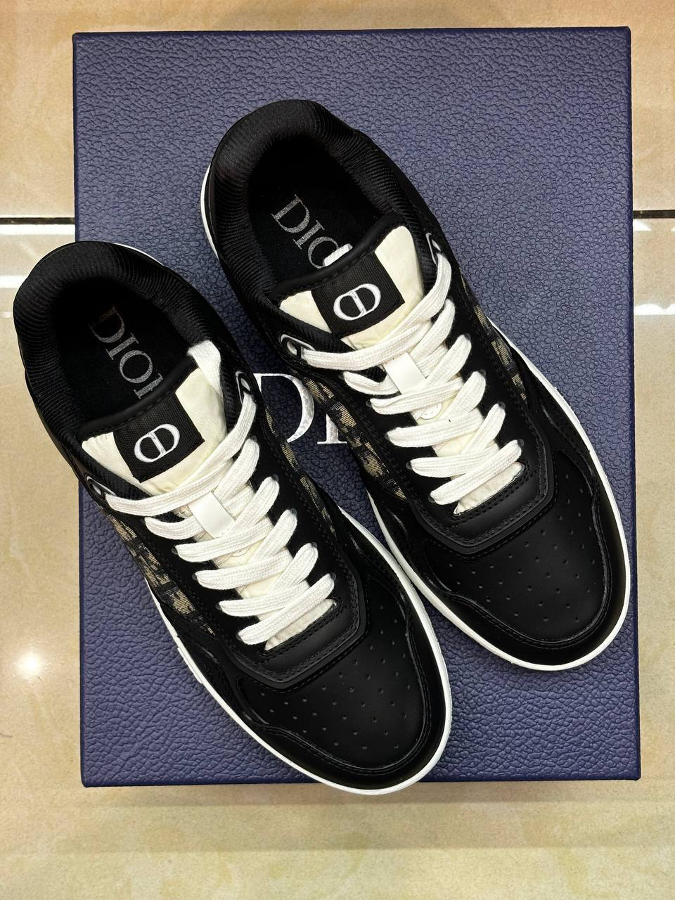 МУЖСКИЕ КРОССОВКИ CHRISTIAN DIOR детальное фото
