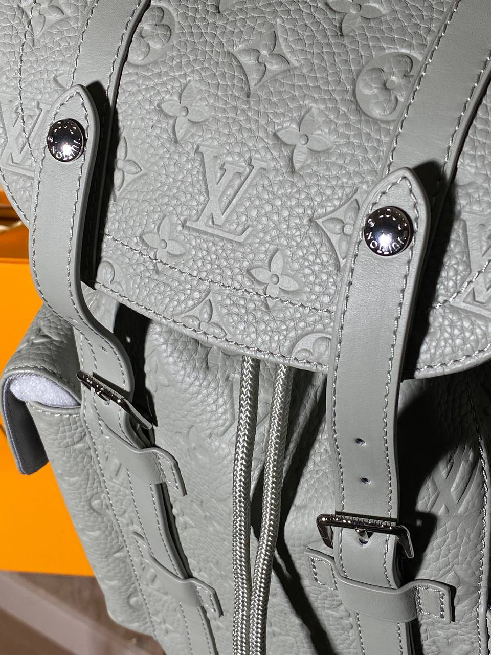 МУЖСКОЙ РЮКЗАК LOUIS VUITTON детальное фото