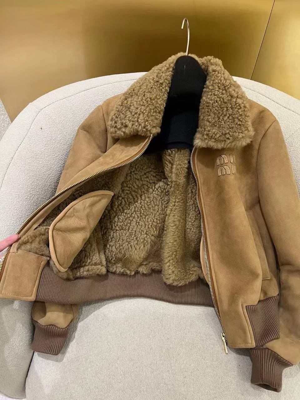 ДУБЛЕНКА MIU MIU детальное фото