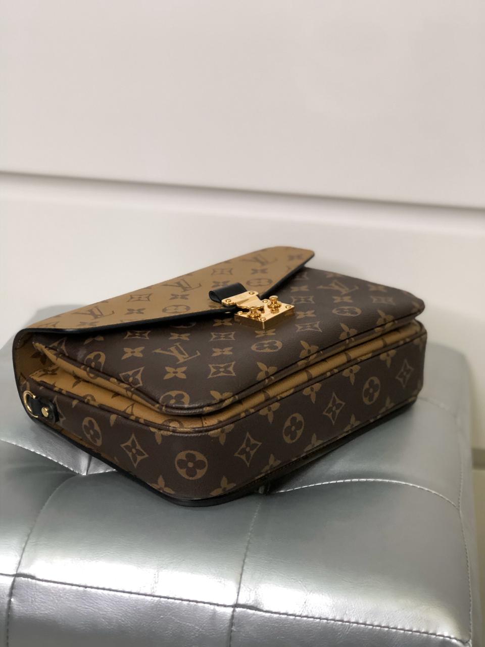 СУМКА LOUIS VUITTON POCHETTE METIS детальное фото
