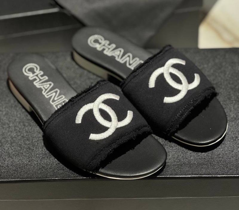 ШЛЕПКИ CHANEL фото