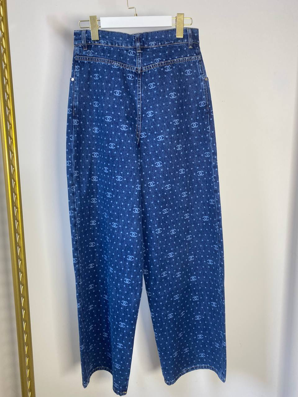 ДЖИНСЫ CHANEL детальное фото