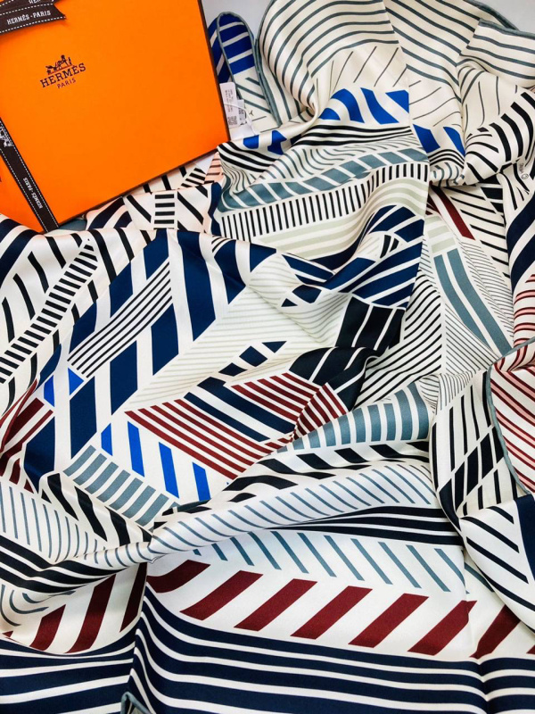 ПЛАТОК HERMES фото