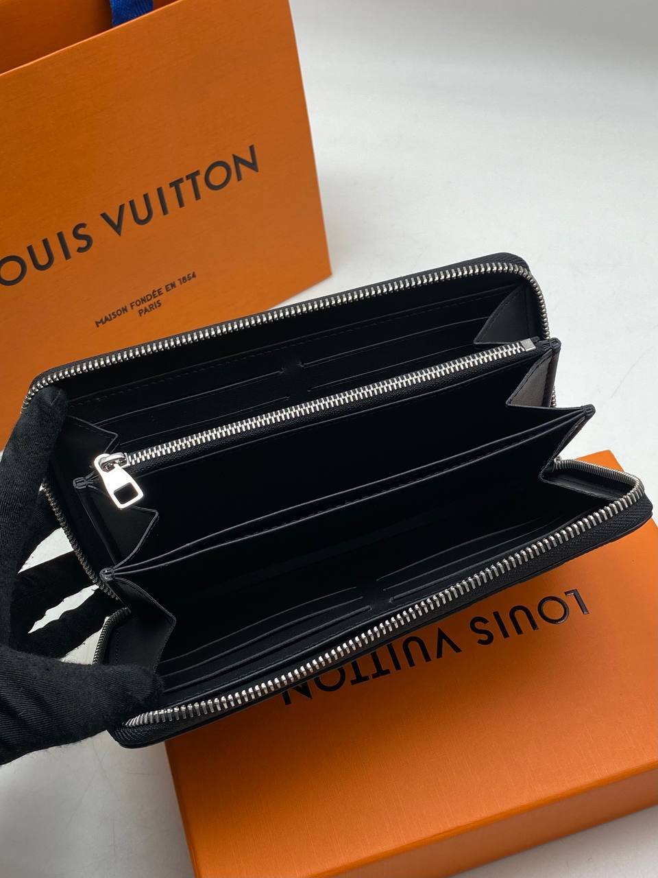 МУЖСКОЙ КОШЕЛЕК LOUIS VUITTON детальное фото
