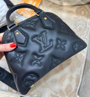 СУМКА LOUIS VUITTON фото