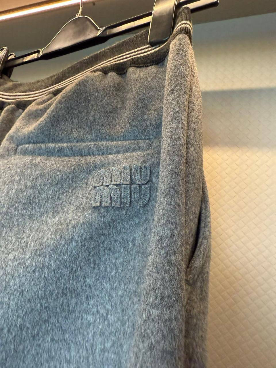 БРЮКИ MIU MIU детальное фото