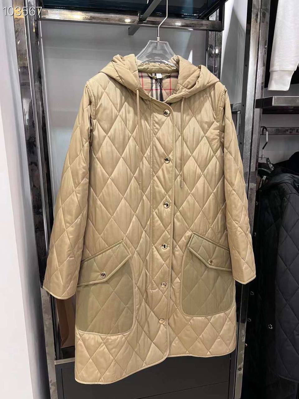 ПУХОВИК BURBERRY детальное фото