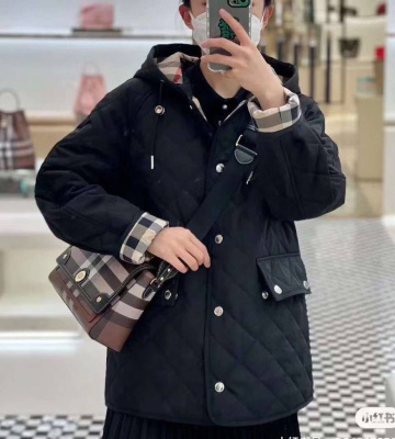 КУРТКА BURBERRY фото