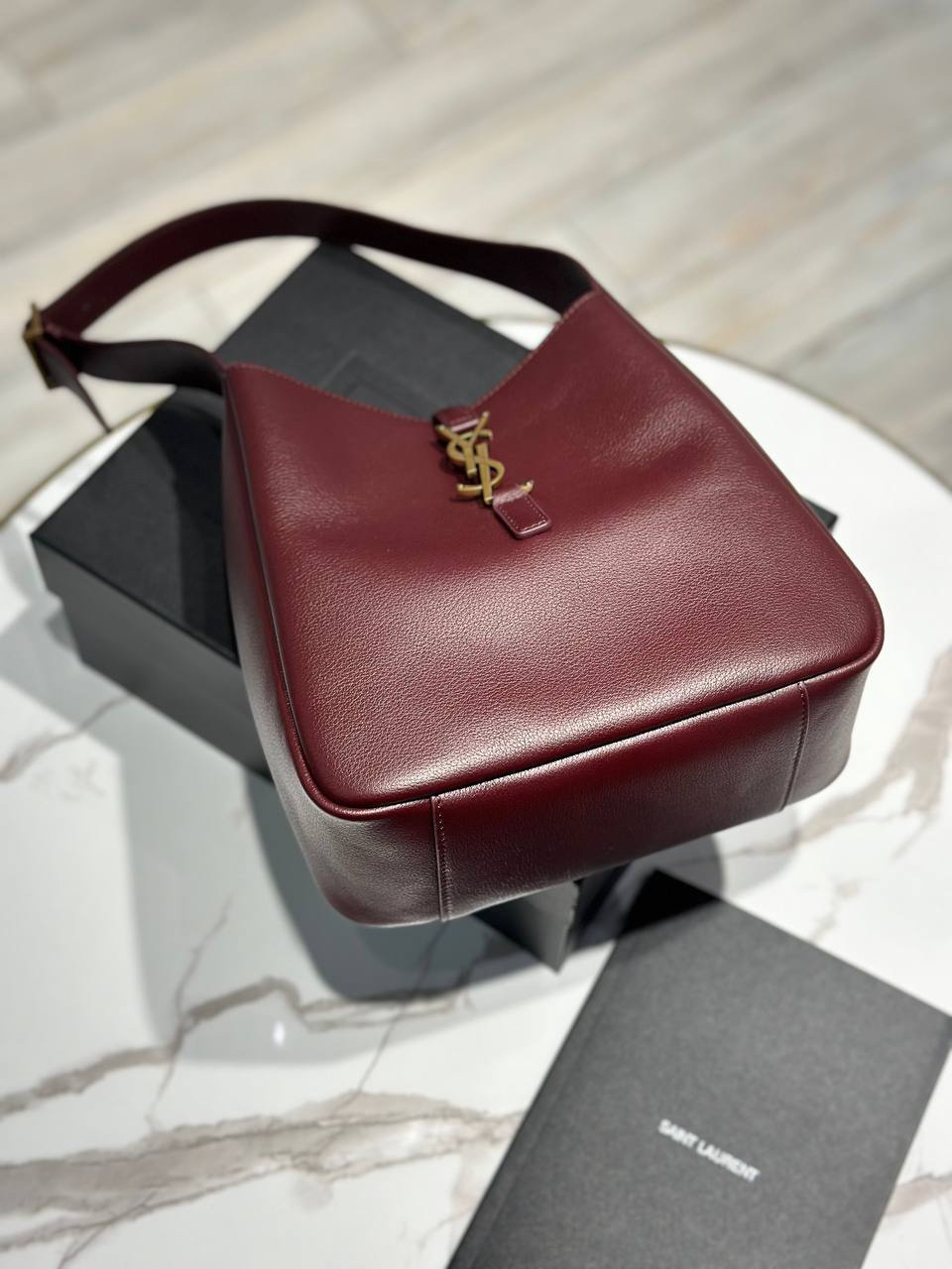СУМКА SAINT LAURENT детальное фото