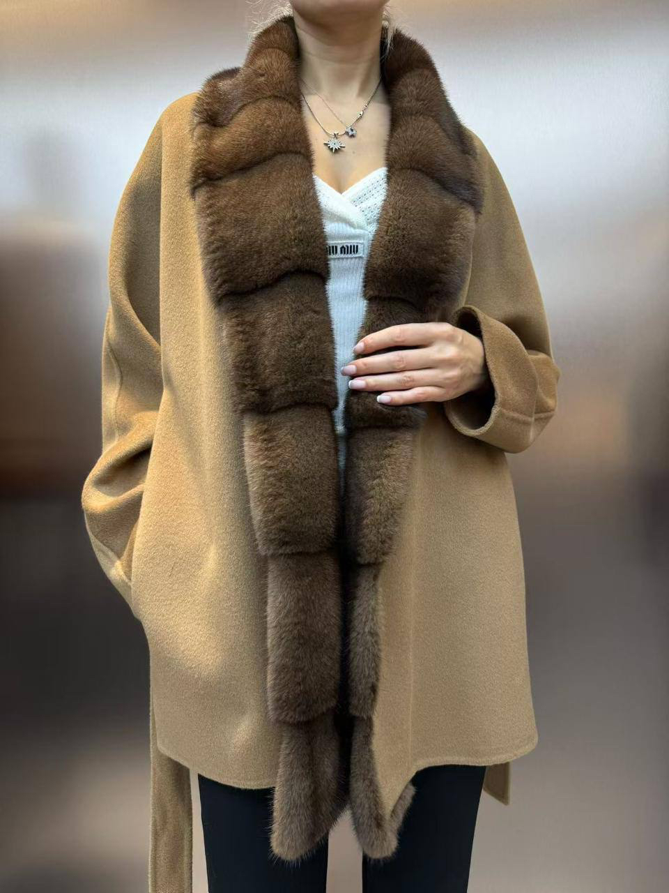 ПАЛЬТО LORO PIANA детальное фото