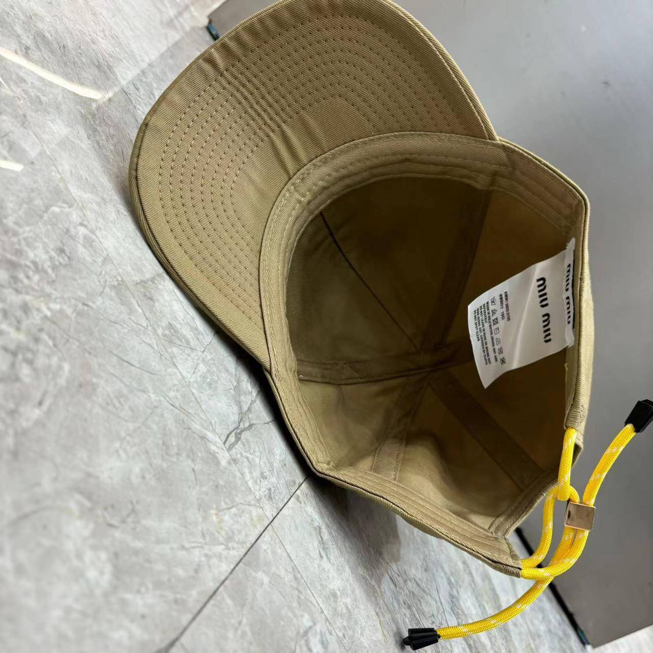 КЕПКА MIU MIU детальное фото